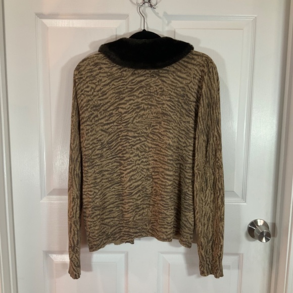 Liz Claiborne 2 Piece Faux Fur Animal Print Shirt Cardigan Size Large - Picture 4 of 9